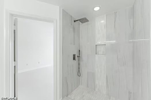 827 Hampton Cir 146 Property Photo 17
