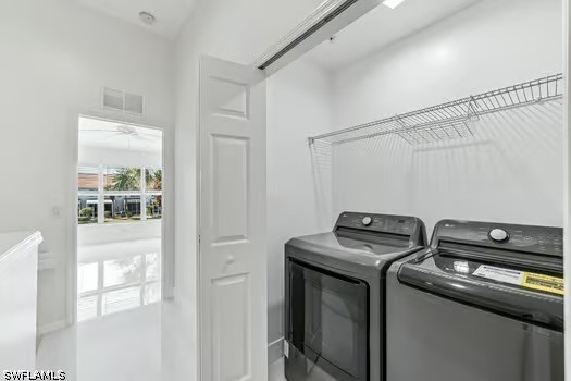 827 Hampton Cir 146 Property Photo 23