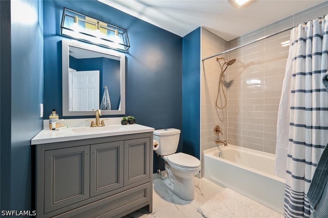 981 Hampton Cir 119 Property Photo 19