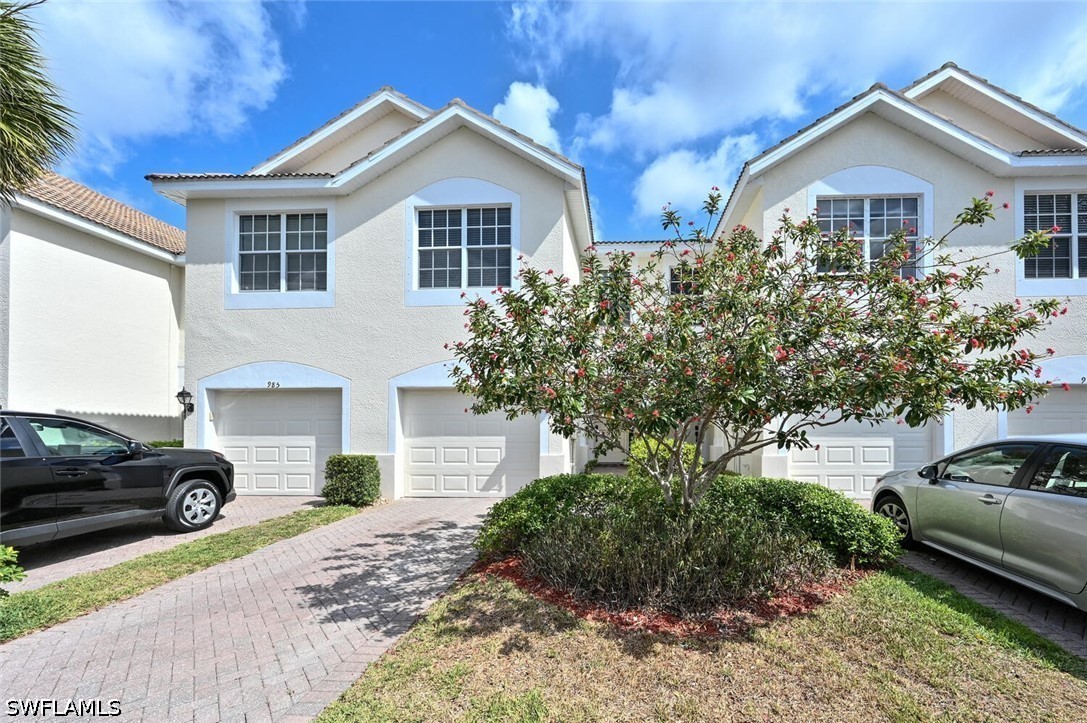 981 Hampton Cir 119 Property Photo 27