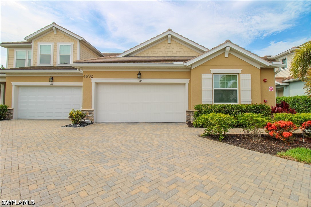 4692 Arboretum Cir 102 Property Photo 2