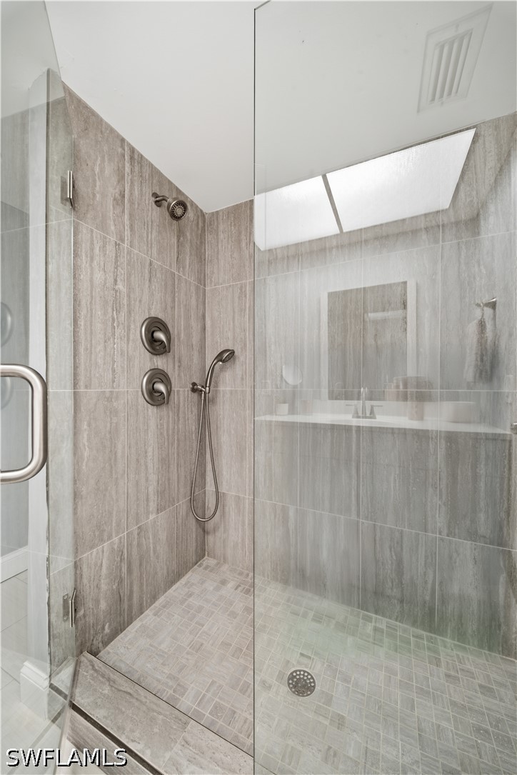 4688 Pembrooke Ln Property Photo 19