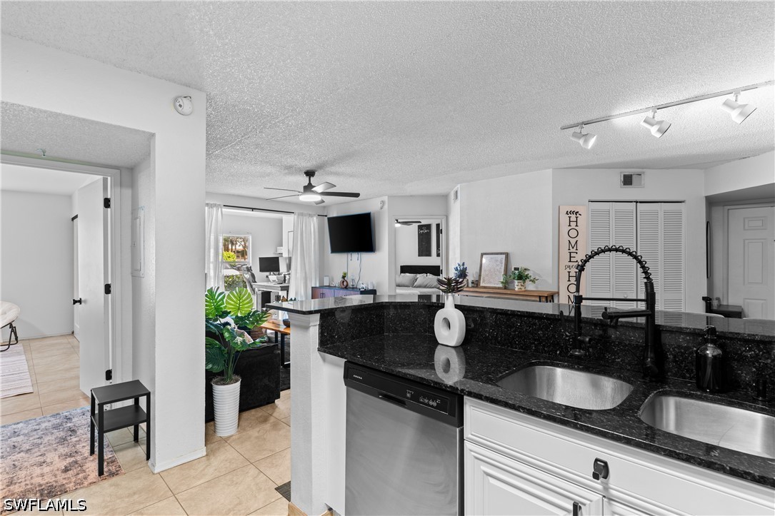 8225 Ibis Club Dr 204 Property Photo 12