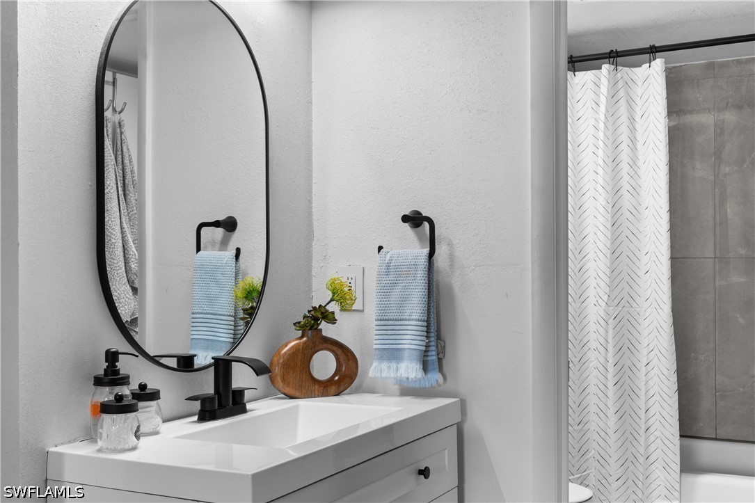 8225 Ibis Club Dr 204 Property Photo 28