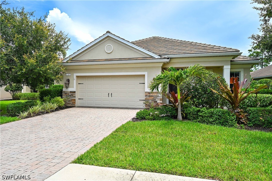 3571 Canopy Cir Property Photo 2