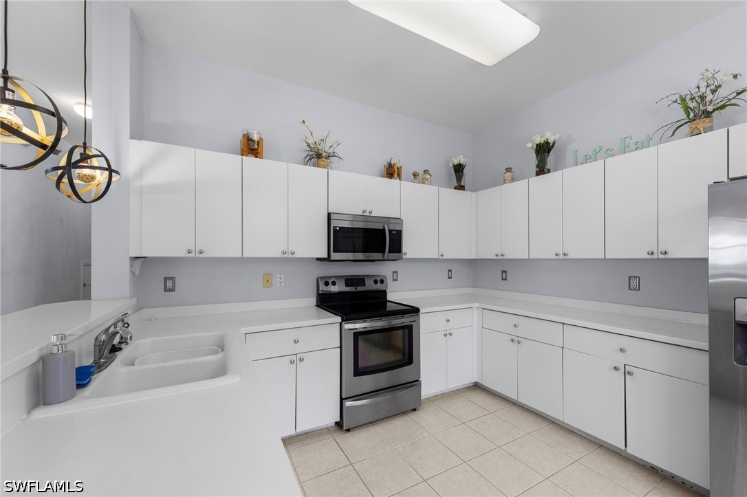 2727 Blue Cypress Lake Ct Property Photo 11