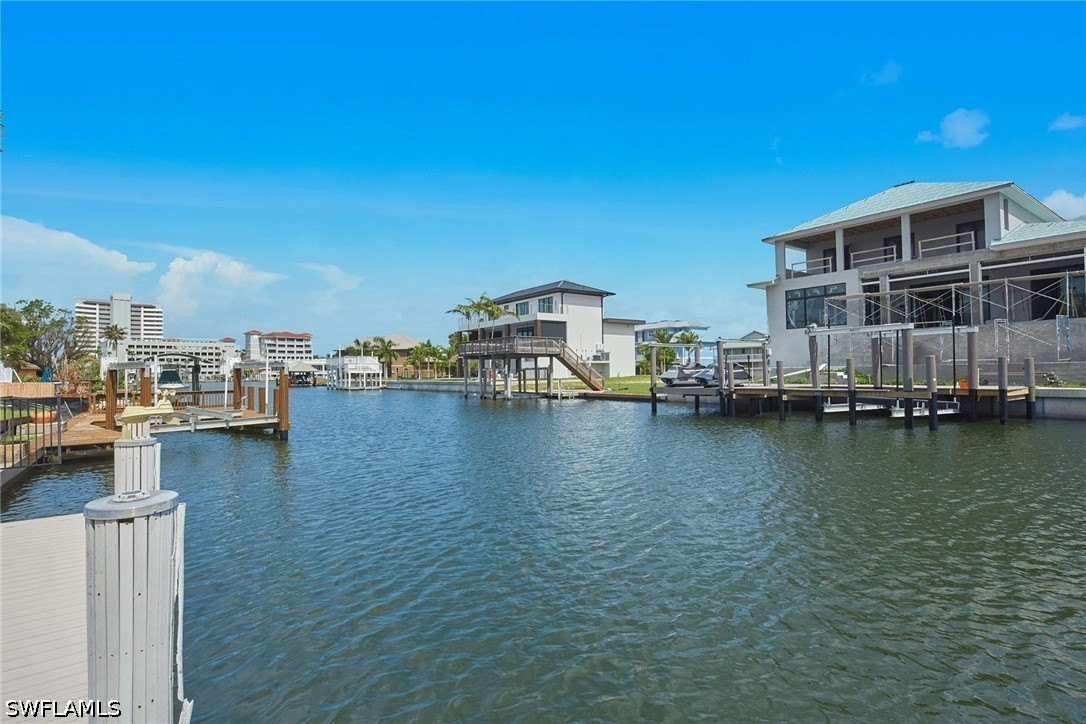 319 Lagoon Ave Property Photo 4