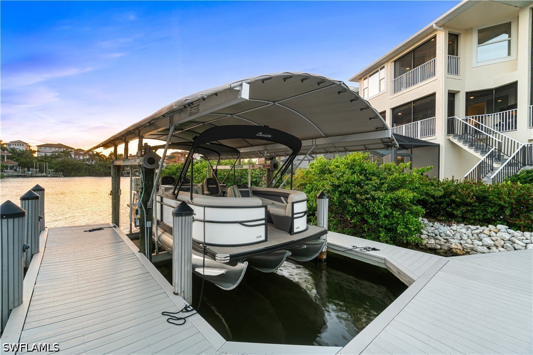 225 Bayfront Dr Property Photo 3