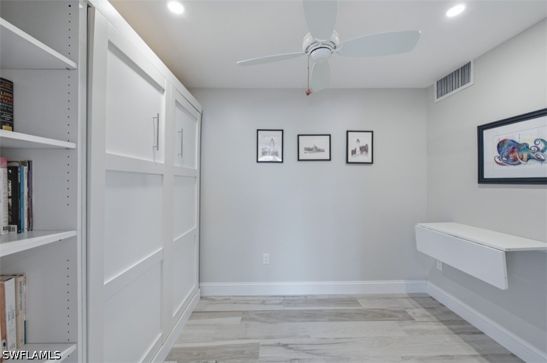 2170 Gulf Shore Blvd N 24w Property Photo 12
