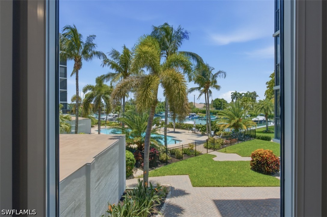 2170 Gulf Shore Blvd N 24w Property Photo 16