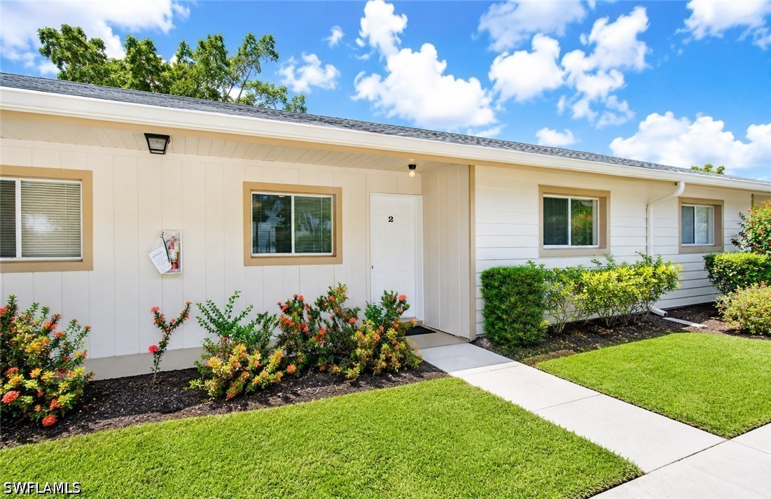 2340 Naples Trace Cir 2 Property Photo 3