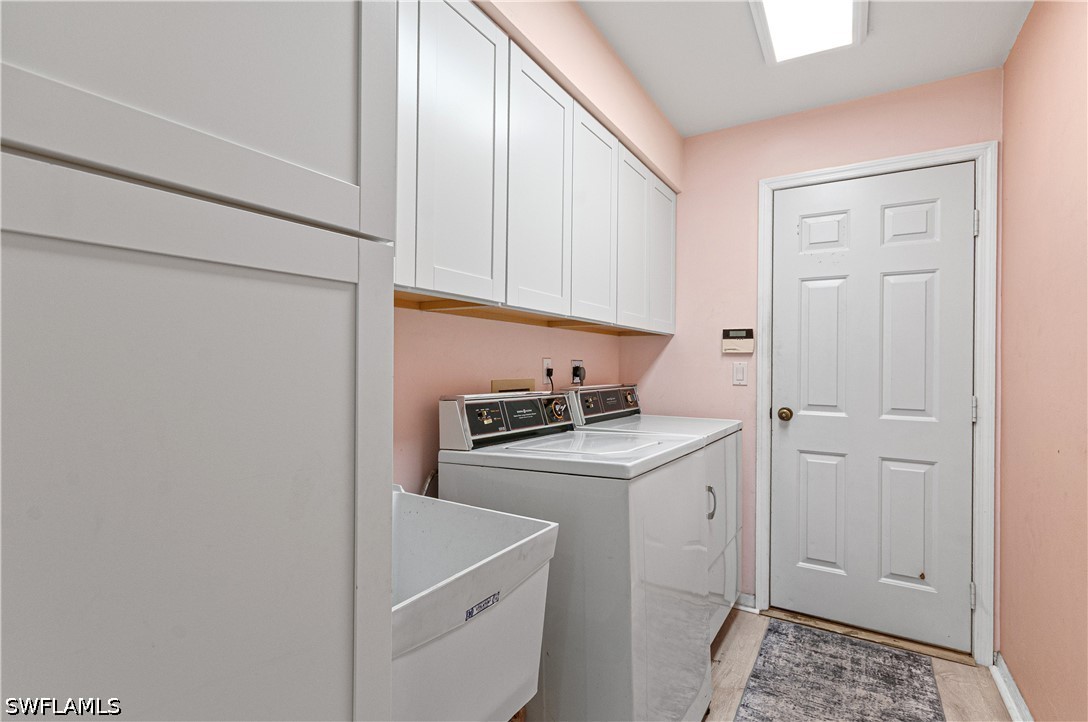 559 Henley Dr Property Photo 32