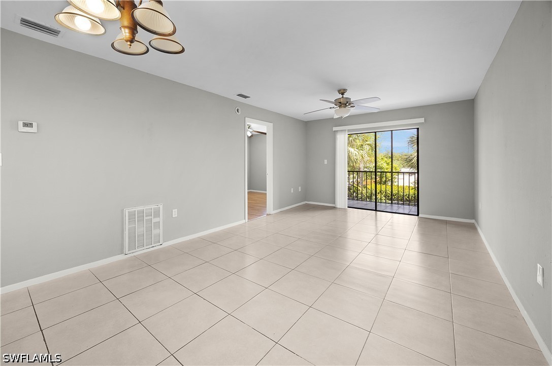 2700 Park Windsor Dr 714 Property Photo 5