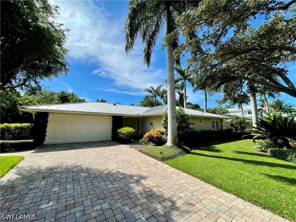 330 Putter Point Dr Property Photo 4