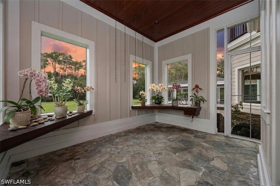 2263 Coach House Ln Property Photo 25