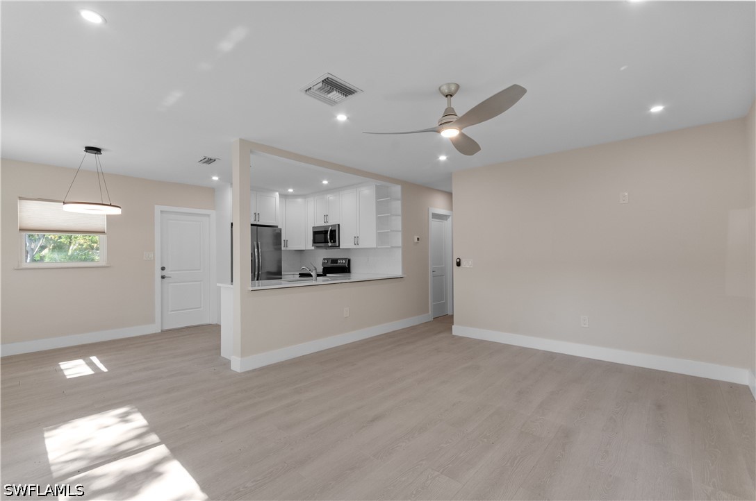 2685 Van Buren Ave Property Photo 3