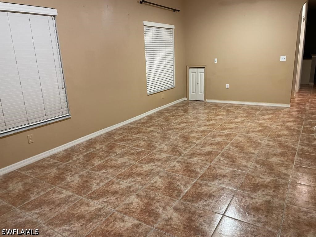 3265 Amanda Ln 7 Property Photo 3