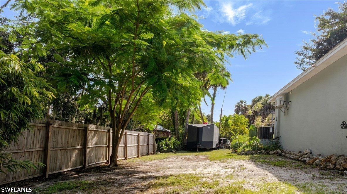 211 Palmacea Rd Property Photo 32