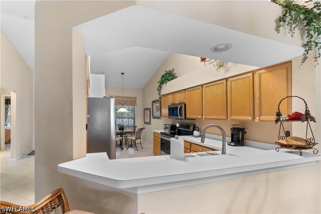 1980 Willow Bend Cir 7-204 Property Photo 5