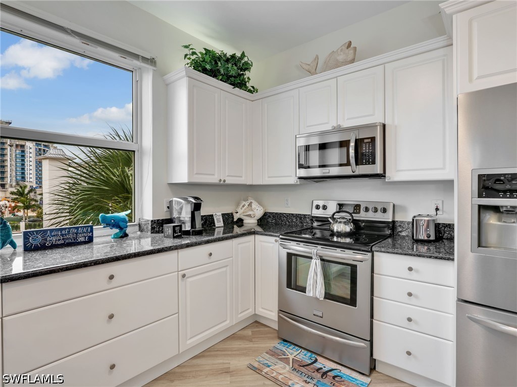 400 Flagship Dr 302 Property Photo 13