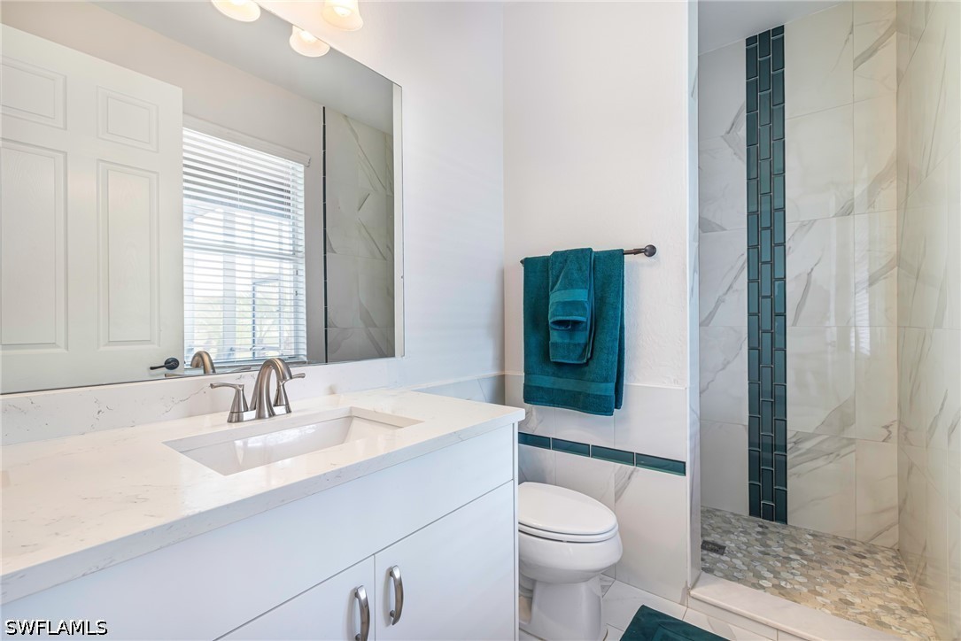 21040 Torre Del Lago St Property Photo 23