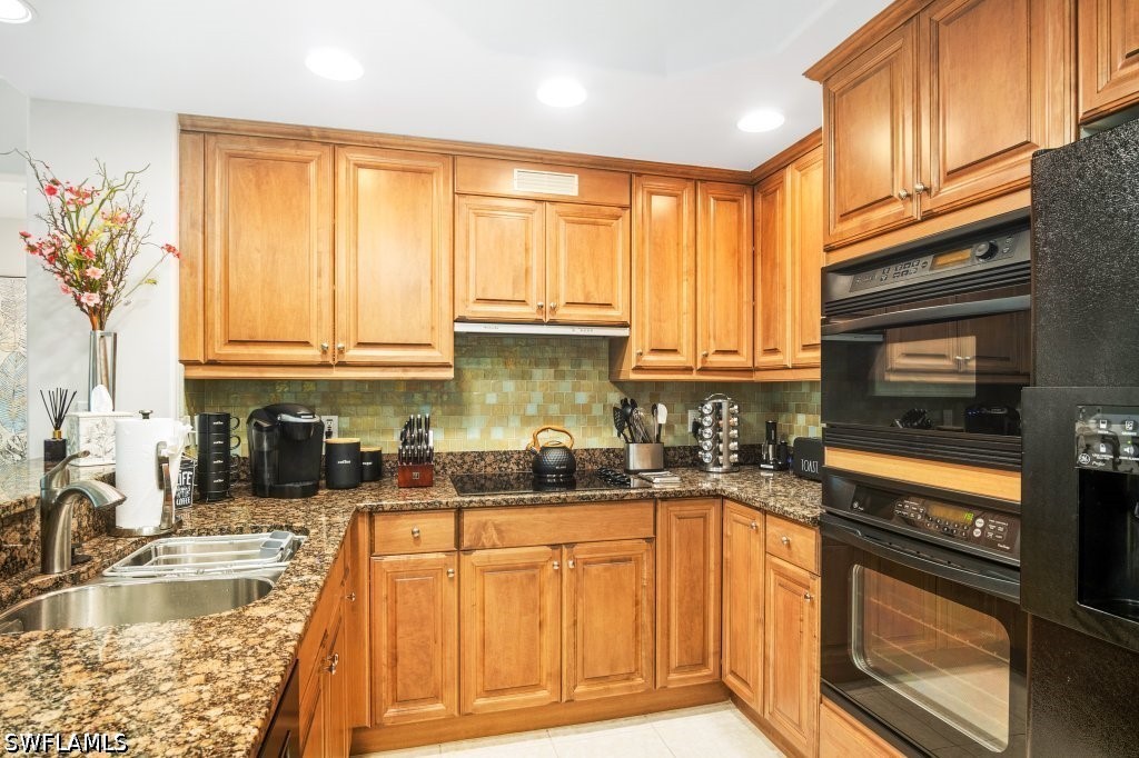 2728 Tiburon Blvd E A-203 Property Photo 6