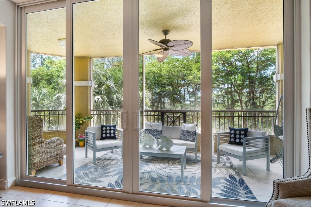 2728 Tiburon Blvd E A-203 Property Photo 10