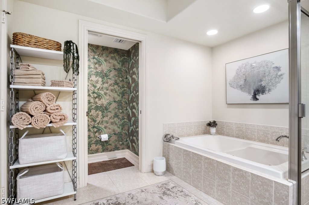 2728 Tiburon Blvd E A-203 Property Photo 17