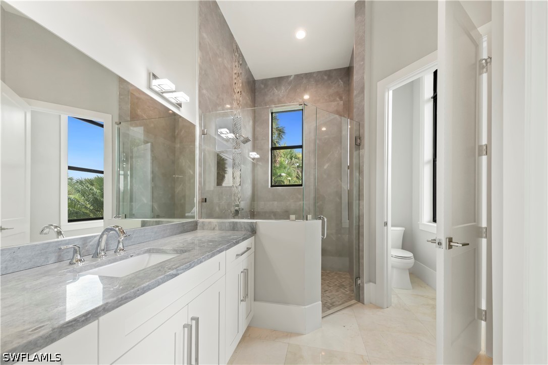 1361 Golden Gate Blvd W Property Photo 25