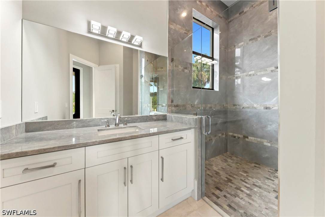 1361 Golden Gate Blvd W Property Photo 27