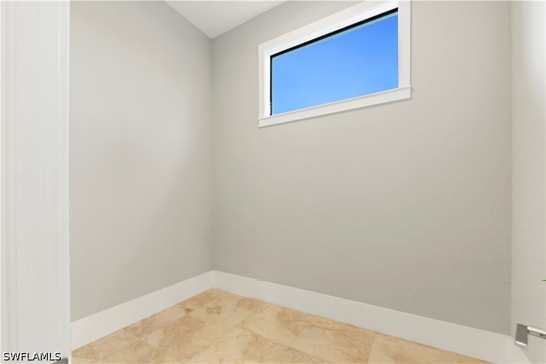 1361 Golden Gate Blvd W Property Photo 33