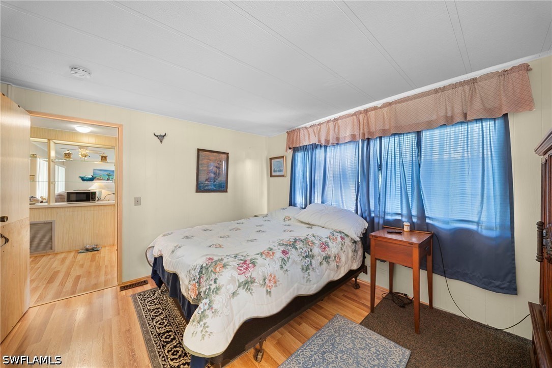 455 Cape Florida Way Property Photo 13