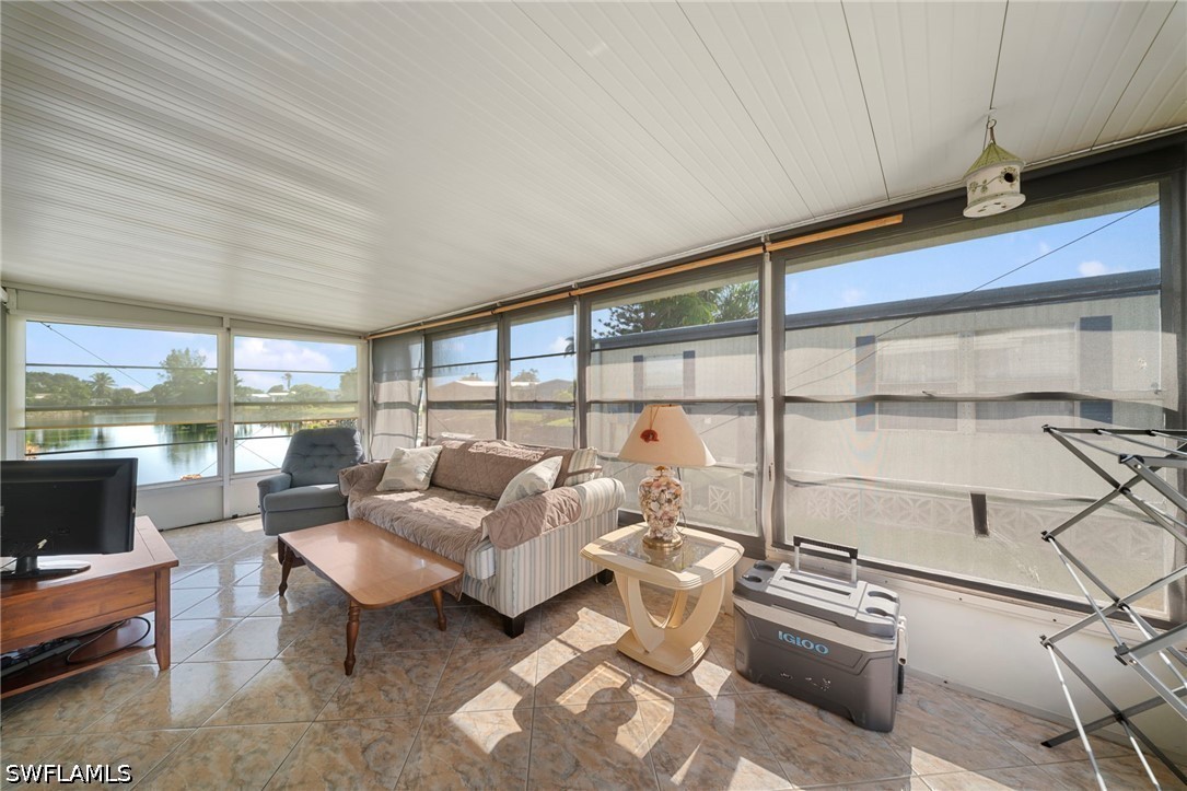 455 Cape Florida Way Property Photo 18