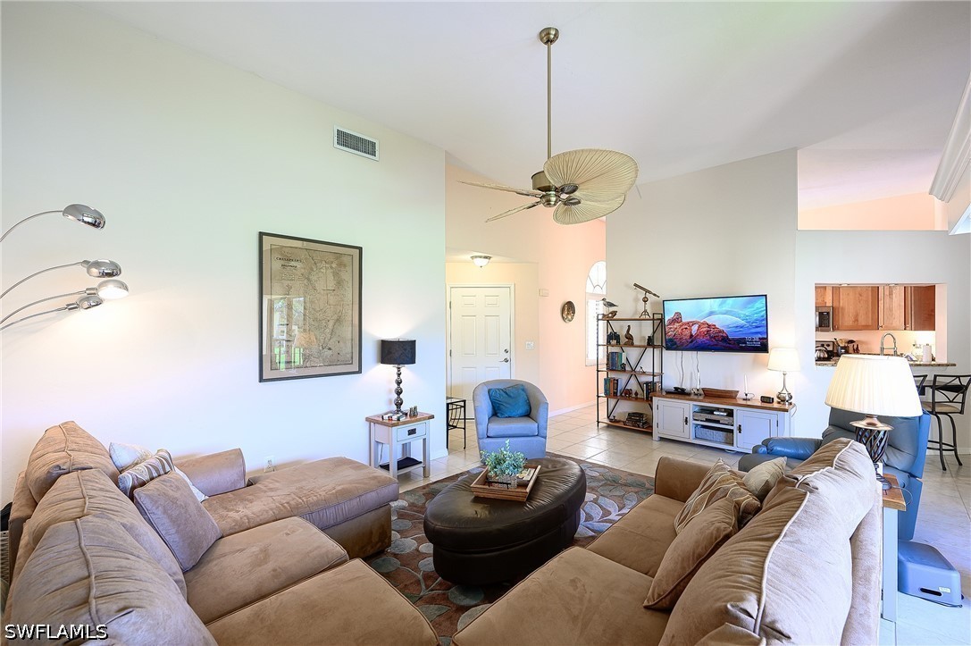 559 Beachwalk Cir U-203 Property Photo 10