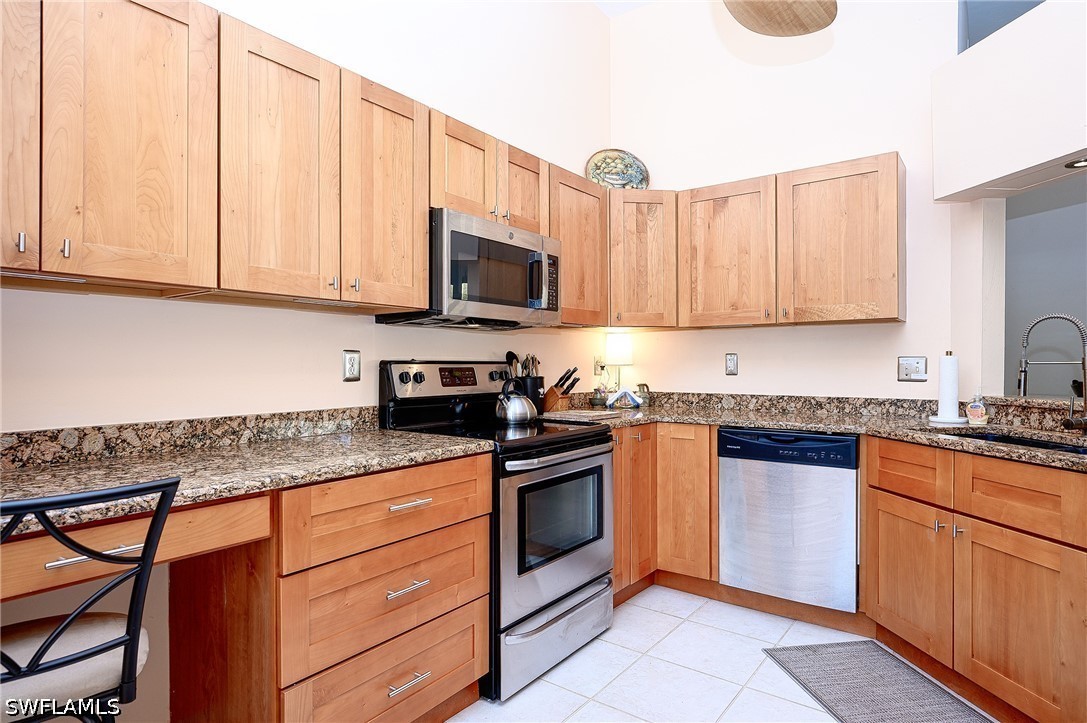 559 Beachwalk Cir U-203 Property Photo 15
