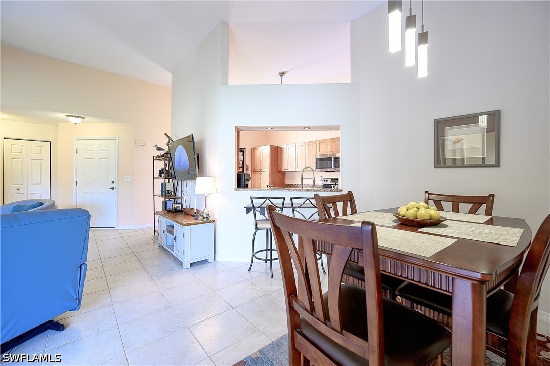 559 Beachwalk Cir U-203 Property Photo 17