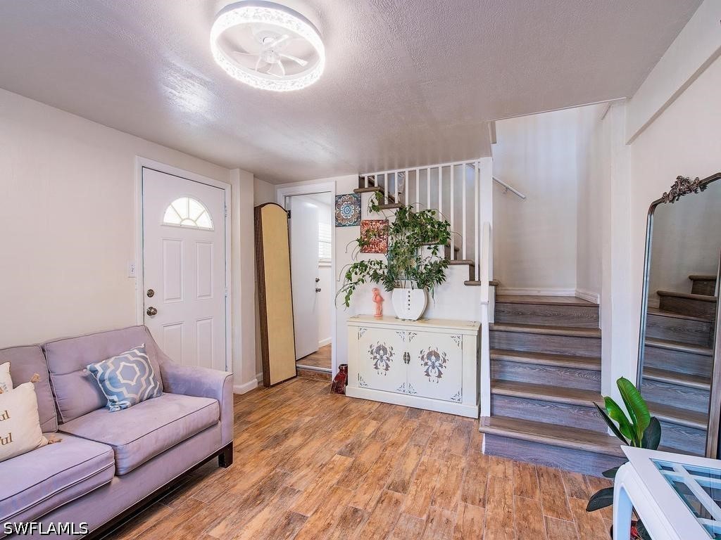 1881 Danford St Property Photo 6