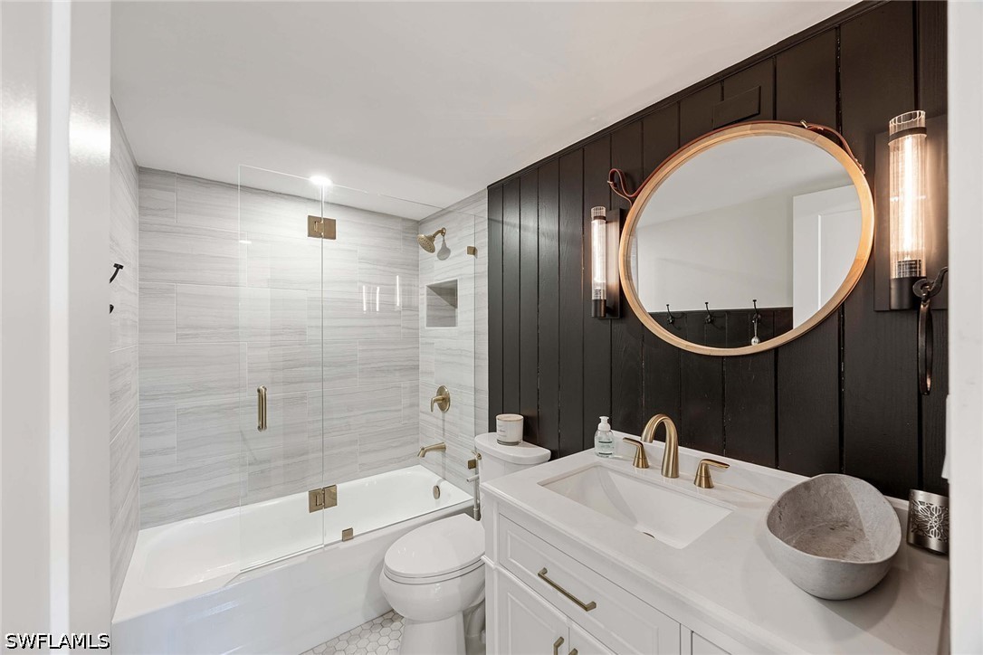 555 Park Shore Dr B408 Property Photo 22