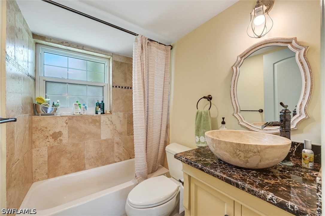 1170 Martinique Ct Property Photo 23
