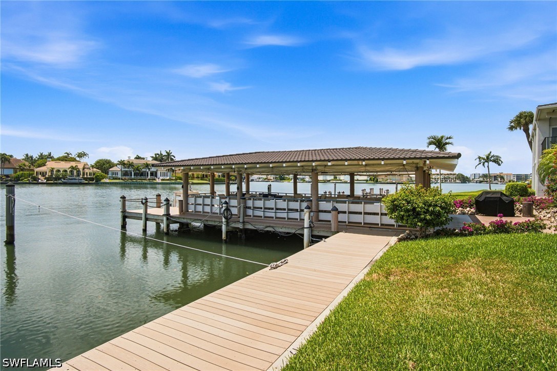 3400 Gulf Shore Blvd N L8 Property Photo 35