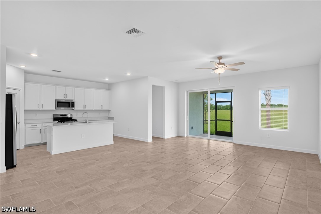 14815 Bluewater Rd Property Photo 11