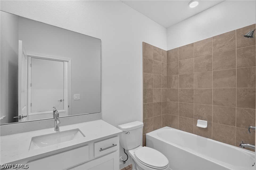 14815 Bluewater Rd Property Photo 12