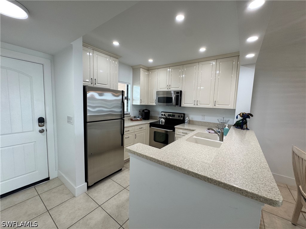 801 River Point Dr 206a Property Photo 2