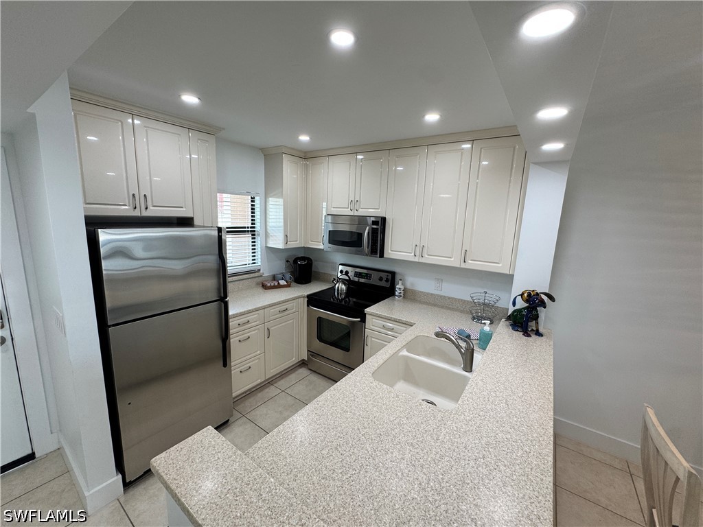 801 River Point Dr 206a Property Photo 5