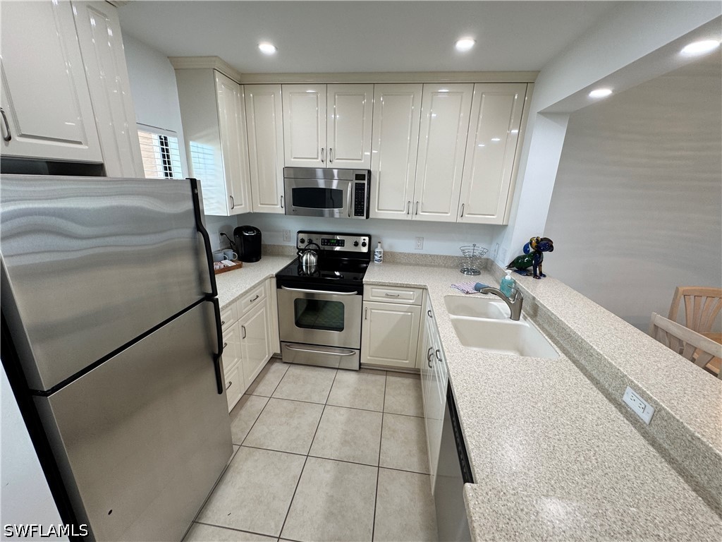 801 River Point Dr 206a Property Photo 6