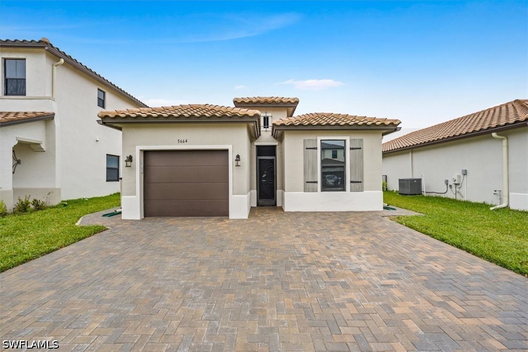5664 Cerva Ln Property Photo 2