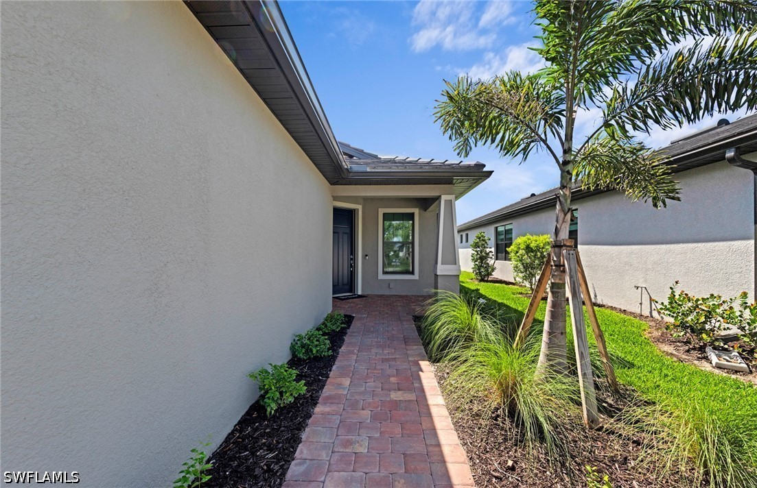 6384 Honor Way Property Photo 5