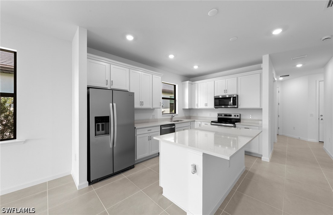6384 Honor Way Property Photo 10