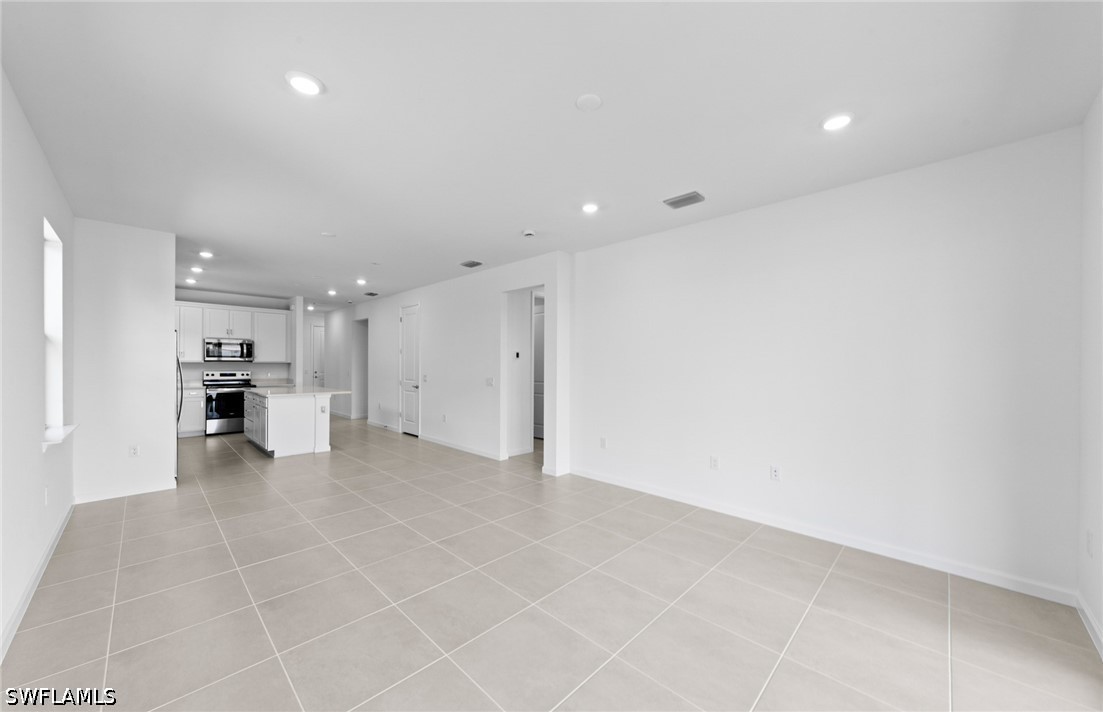 6384 Honor Way Property Photo 13