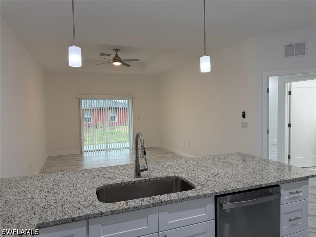 5249-5251 Centennial Blvd Property Photo 4